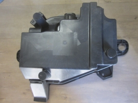Mercedes Benz - Fuse Box - 1675406340